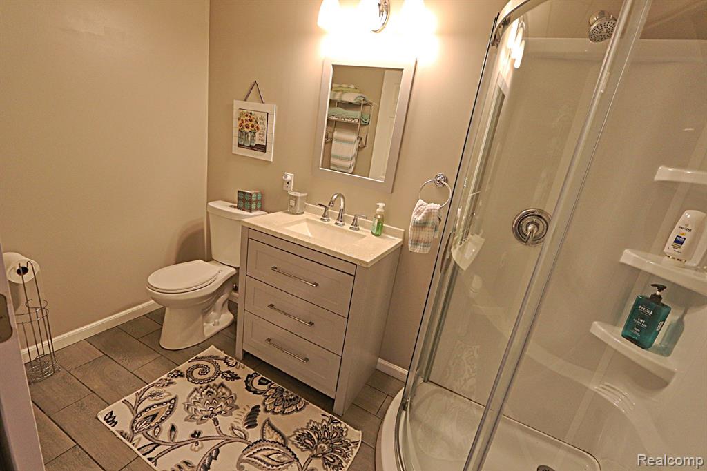35053 KNOLLWOOD Lane, Farmington Hills, MI 48335 — Photo 48