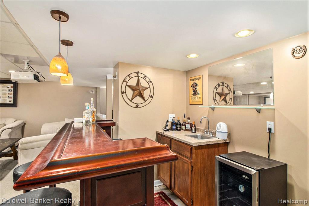 48520 Antique, Canton, MI 48187 — Photo 32