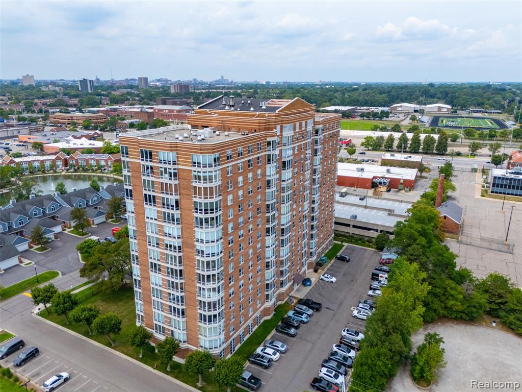 250 E Harbortown Drive, 404, Detroit, MI 48207 — Photo 33