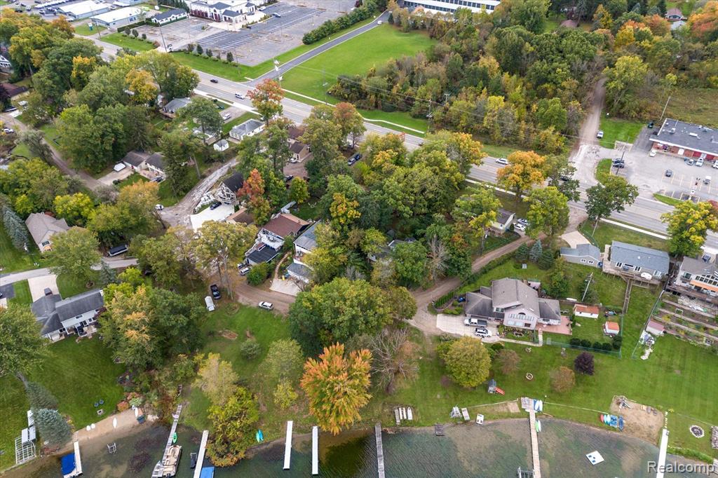 5630 Glen Echo Drive, Howell, MI 48843 — Photo 45