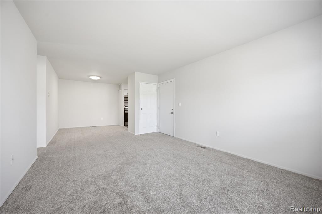 39826 Village Wood Circle, Novi, MI — Photo 3