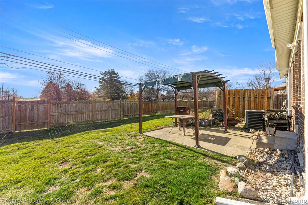 16685 Rudgate Street, Southgate, MI 48195 — Photo 34