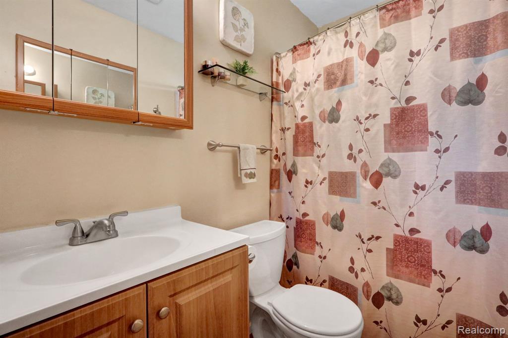 6245 W Coldwater Road, Flushing, MI 48433 — Photo 16
