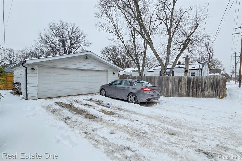 4605 Rosewold Avenue, Royal Oak, MI 48073 — Photo 34