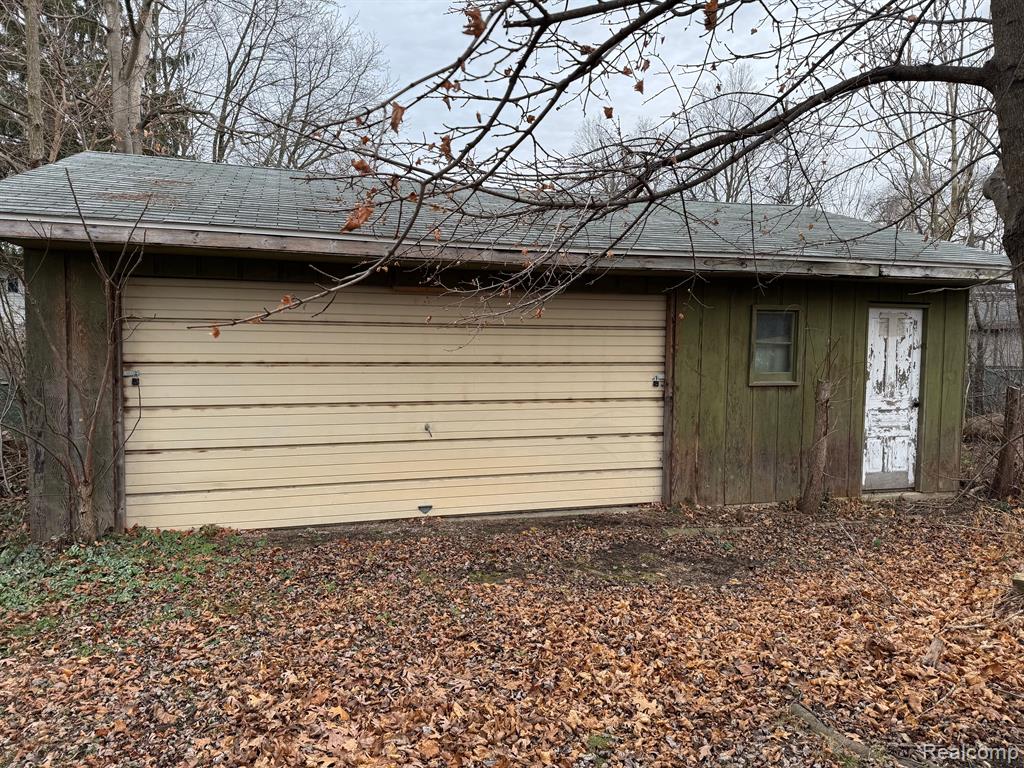 602 N SHIAWASSEE Street, Owosso, MI 48867 — Photo 6