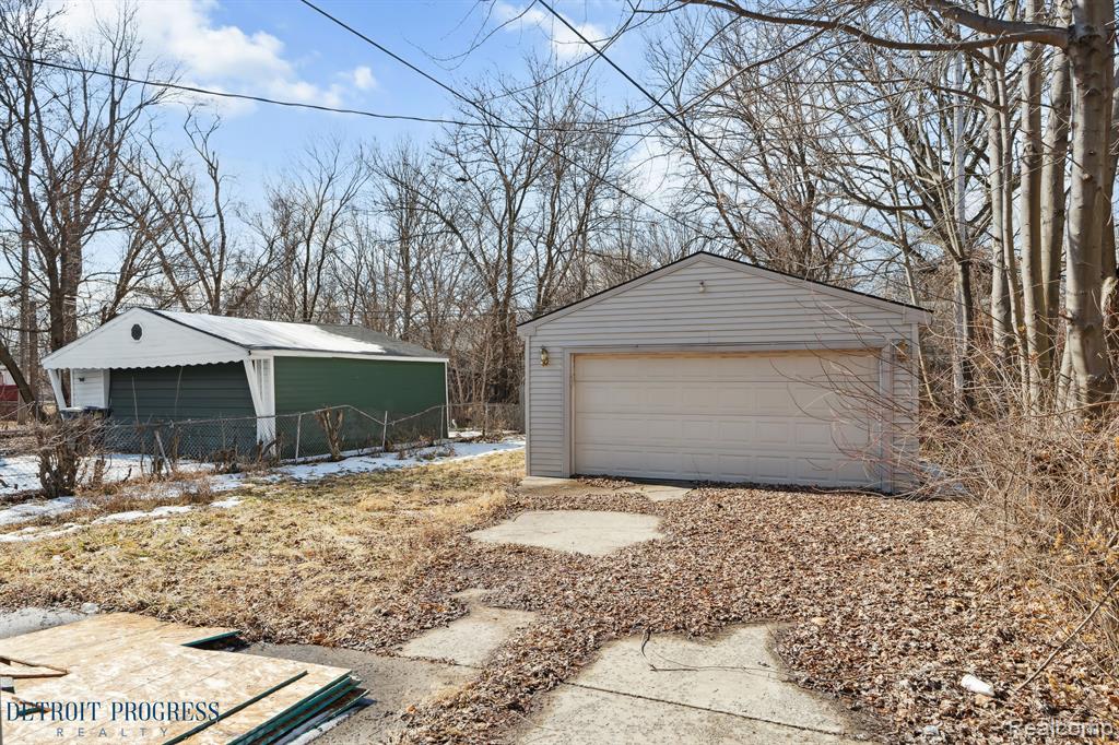 9327 FIELDING Street, Detroit, MI 48228 — Photo 12