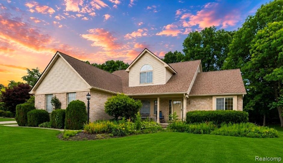 2366 Elkridge Circle, Highland, MI 48356