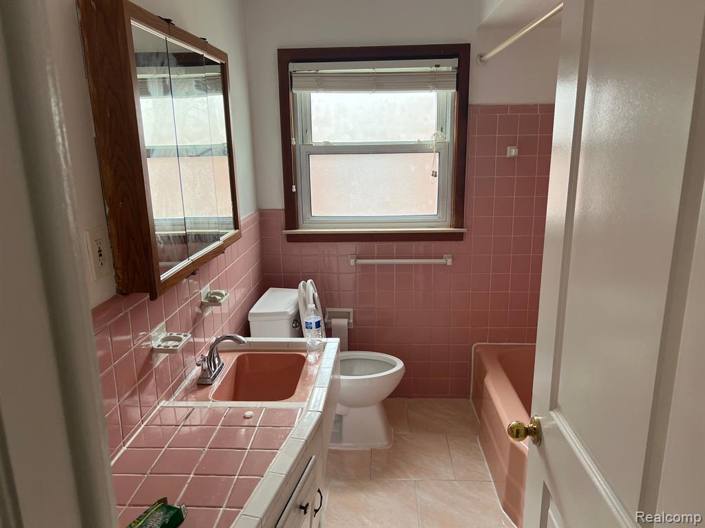 6929 WHITBY Street, Garden City, MI — Photo 7