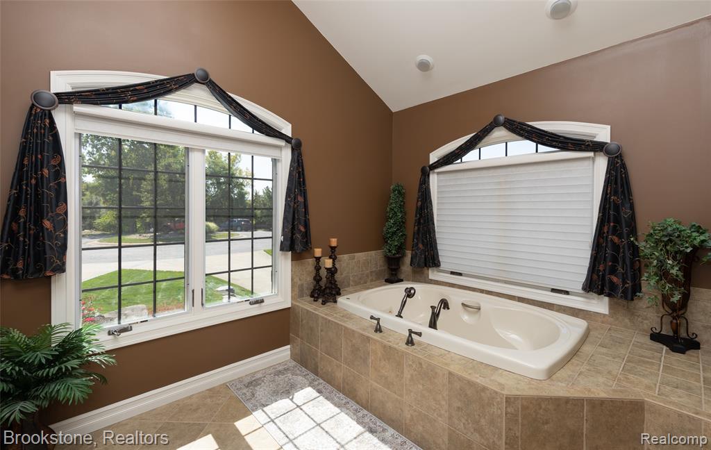 4628 COASTAL PKWY, White Lake, MI — Photo 40