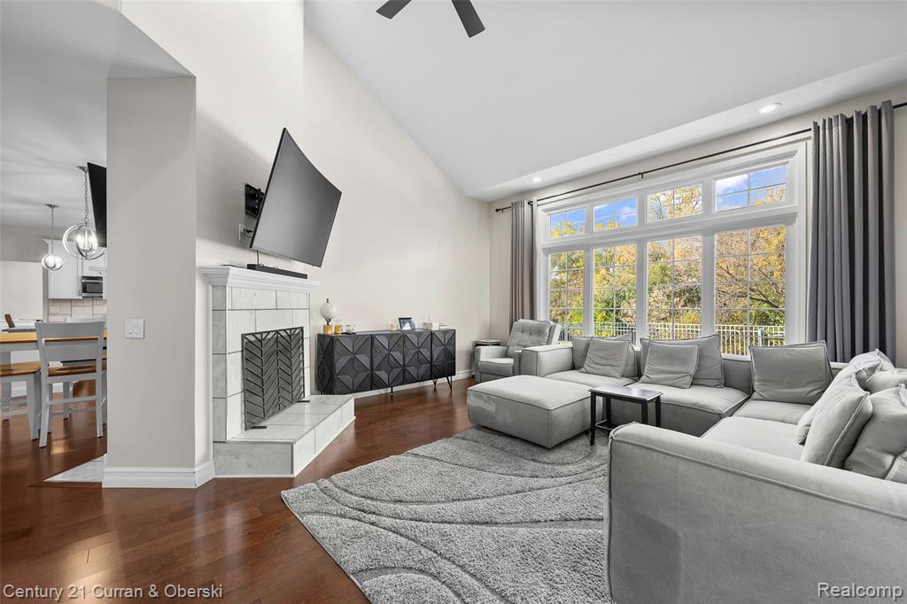 48279 Chesterfield Drive S, Dearborn, MI 48187 — Photo 11