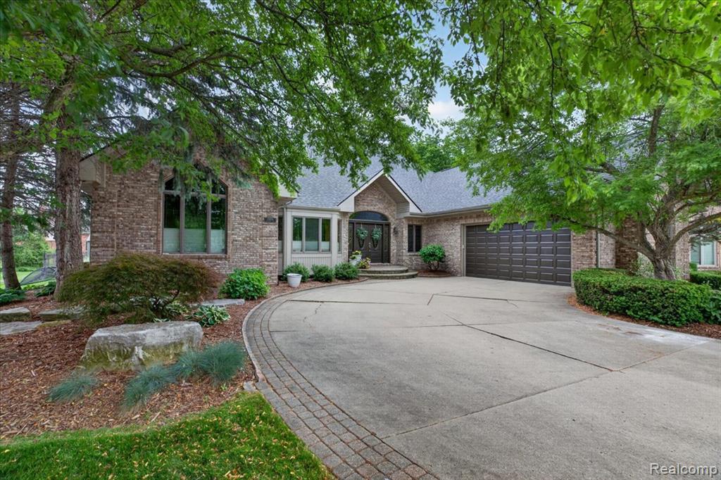 18974 Riverway Court, Clinton Twp, MI 48038 — Photo 2