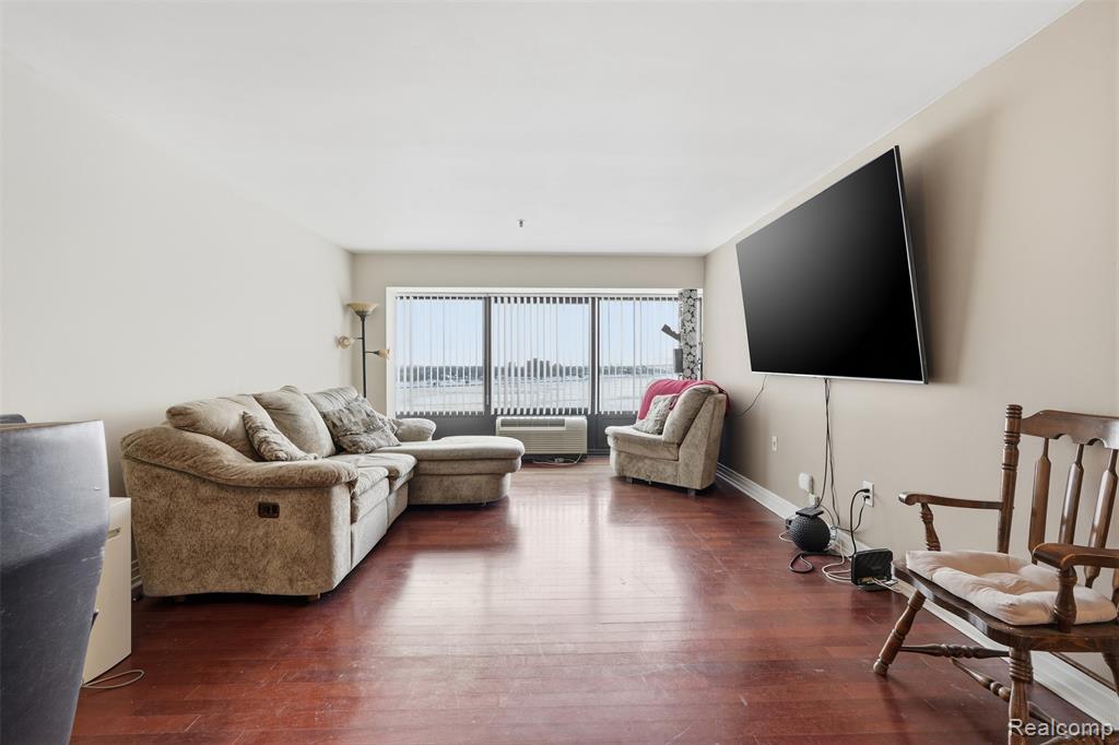 1001 W Jefferson Avenue, 12i, Detroit, MI 48226 — Photo 8