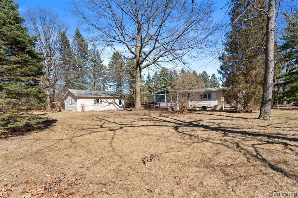 5269 LAKESHORE Road, Fort Gratiot, MI 48059 — Photo 21
