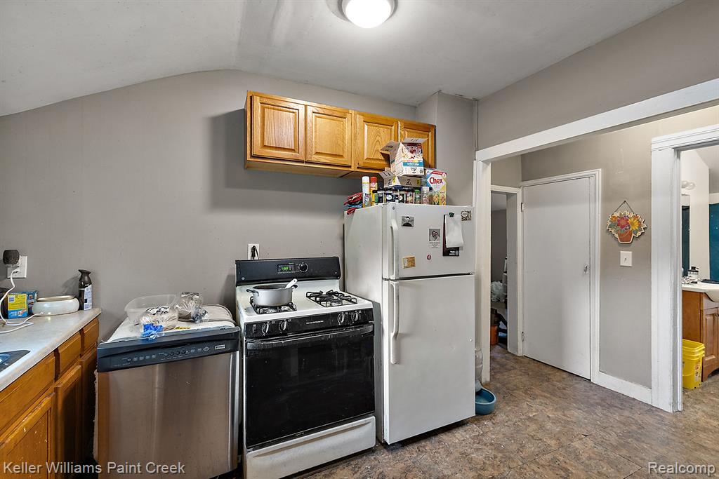 31 W BARRETT Avenue, Madison Heights, MI 48071 — Photo 12