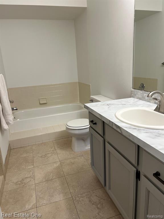 37033 Ridgedale Circle, Farmington Hills, MI 48331 — Photo 17
