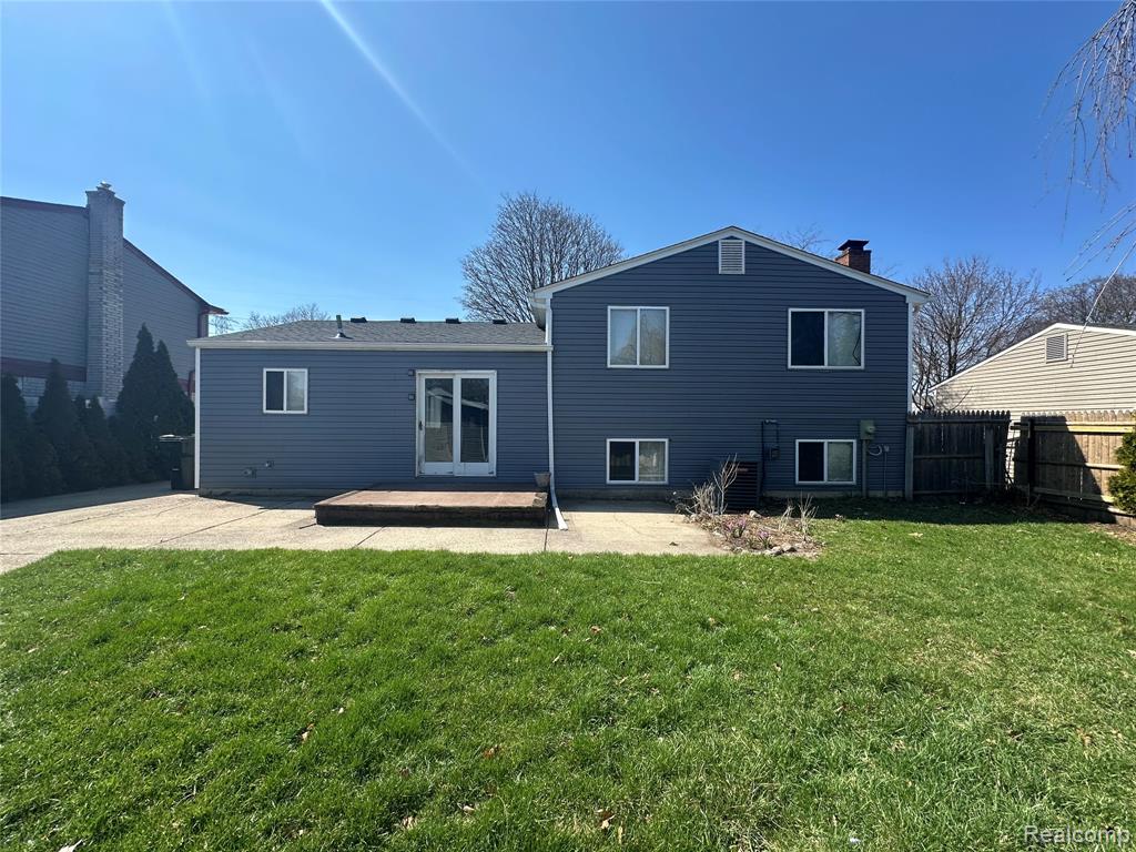 42768 Buckingham Drive, Sterling Heights, MI 48313 — Photo 15