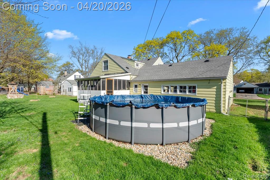 1232 Bel Air Drive, Flint, MI 48507 — Photo 35