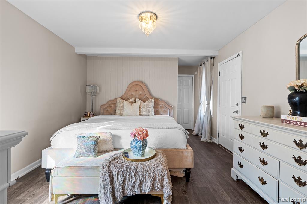 150 W Hildale, Detroit, MI 48203 — Photo 11