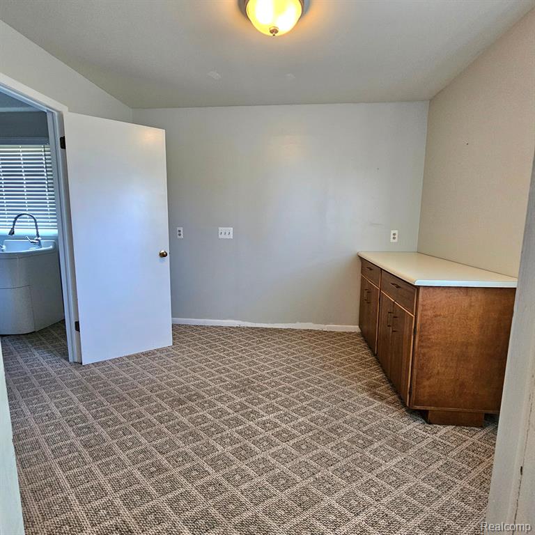 9233 SMITHS CREEK Road, Wales, MI — Photo 35