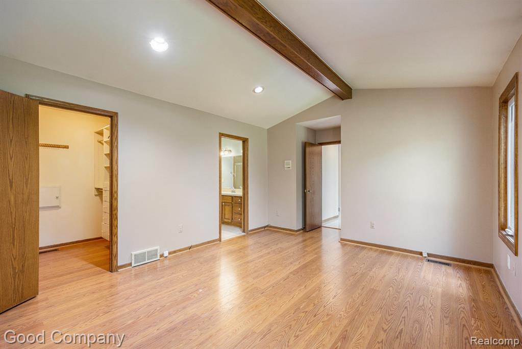 47284 Hunters Chase Drive, Macomb, MI 48042 — Photo 12