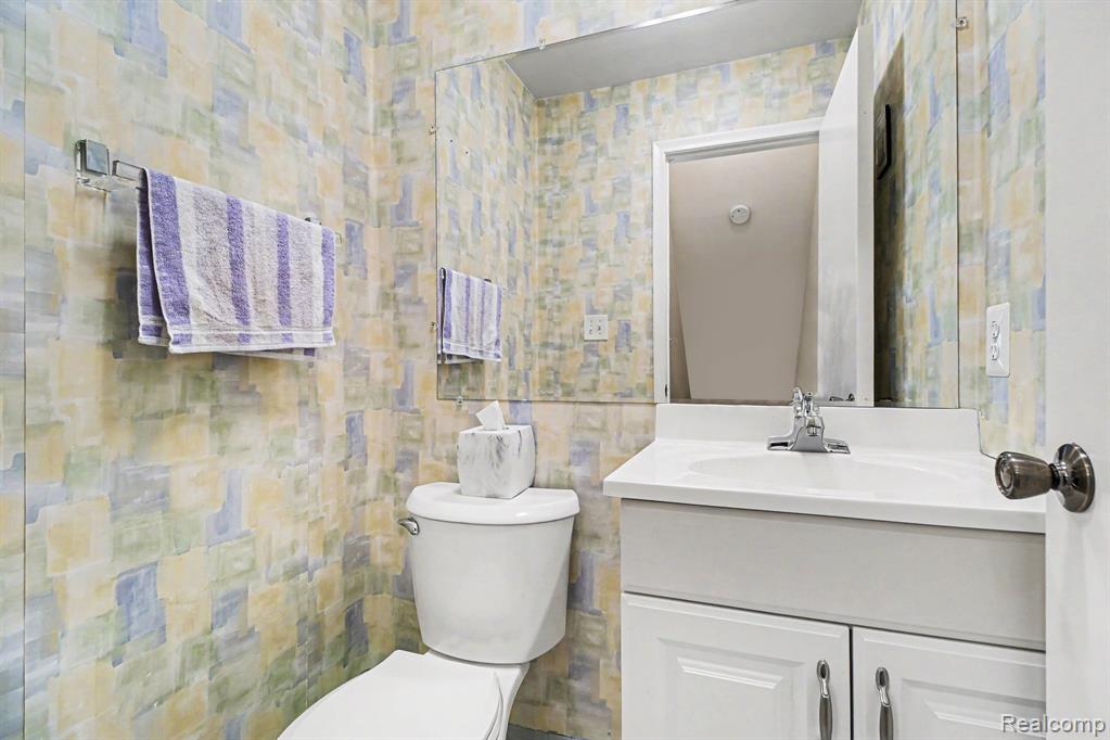3120 N Summers Road N, Keego Harbor, MI 48320 — Photo 6