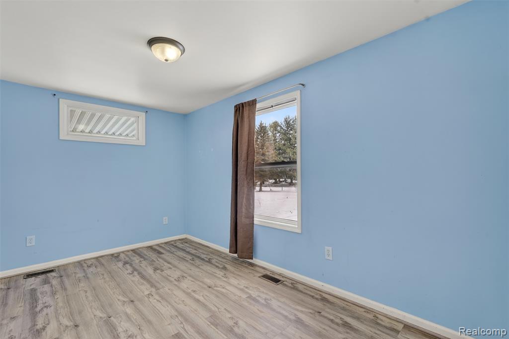 5417 Rensselear Drive, Lapeer, MI 48446 — Photo 31
