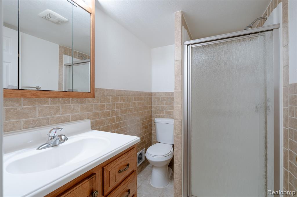 45429 Brunswick Drive, Canton, MI 48187 — Photo 29