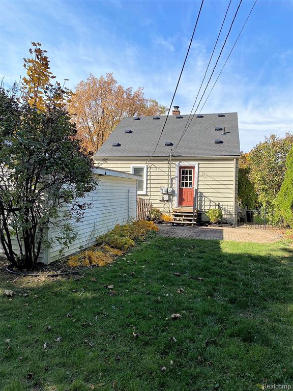 916 N Kenwood Avenue, Royal Oak, MI 48067 — Photo 18
