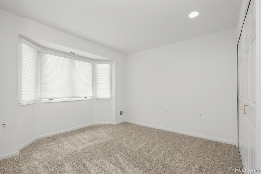 21366 Mulberry Court, Farmington Hills, MI 48336 — Photo 15