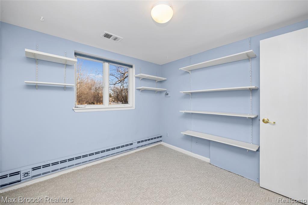 35550 Pleasant Valley Road, Farmington Hills, MI, 48331