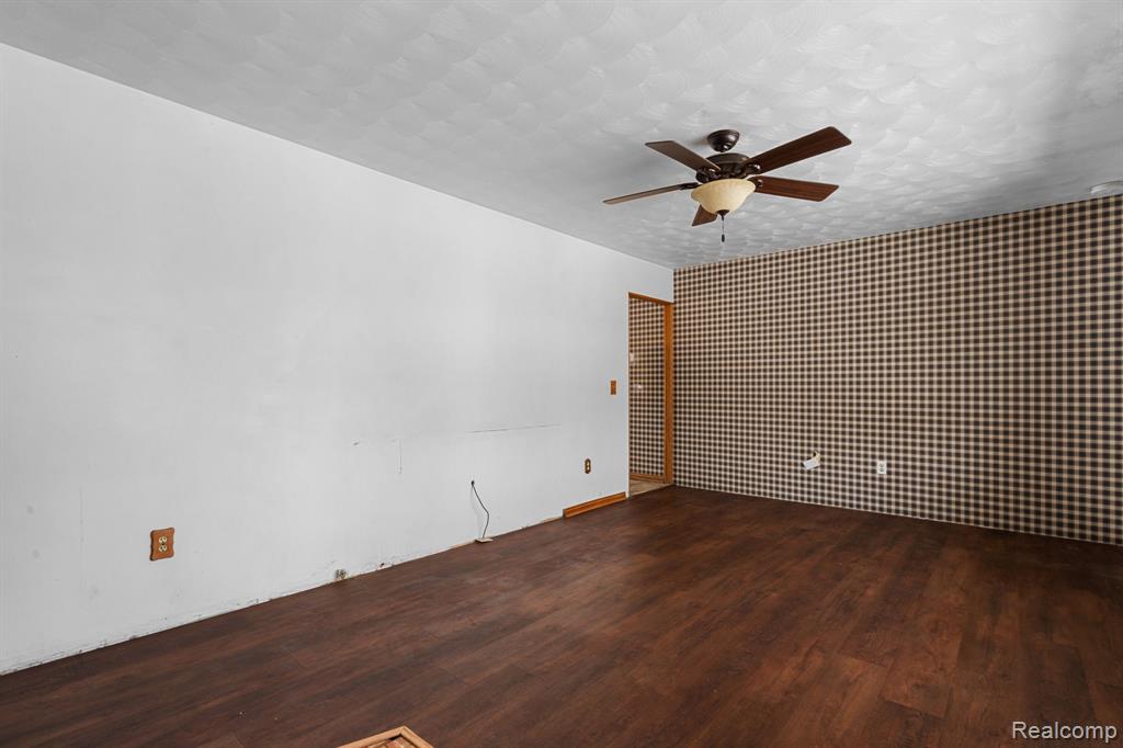 468 N Truhn Road, Fowlerville, MI 48836 — Photo 6