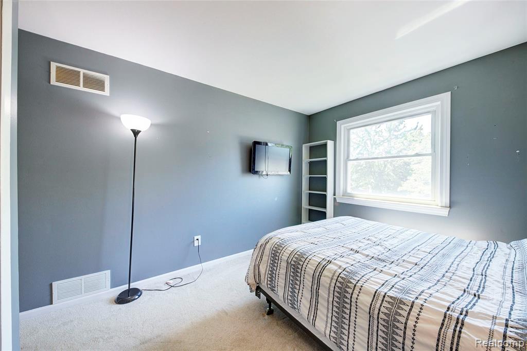 5646 New Meadow Drive, Ypsilanti, MI 48197 — Photo 25