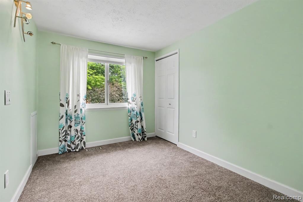 6492 Durham Drive, Canton, MI 48187 — Photo 25