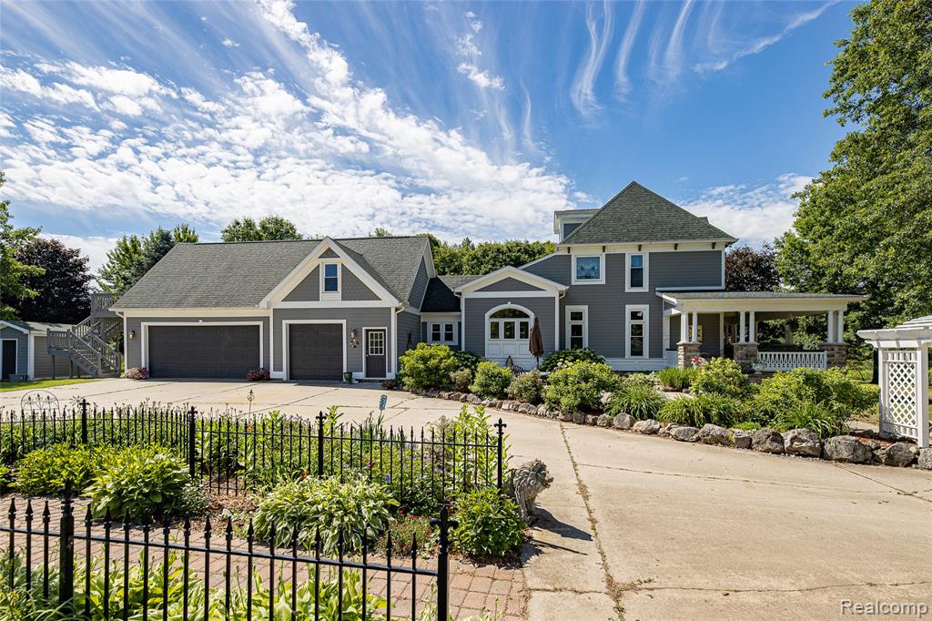 3839 Shamrock Drive, Lapeer, MI 48446