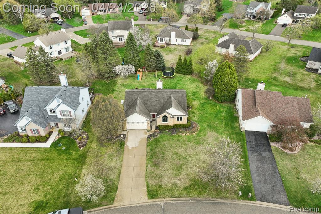 5819 Valley Drive, Clarkston, MI 48348 — Photo 38