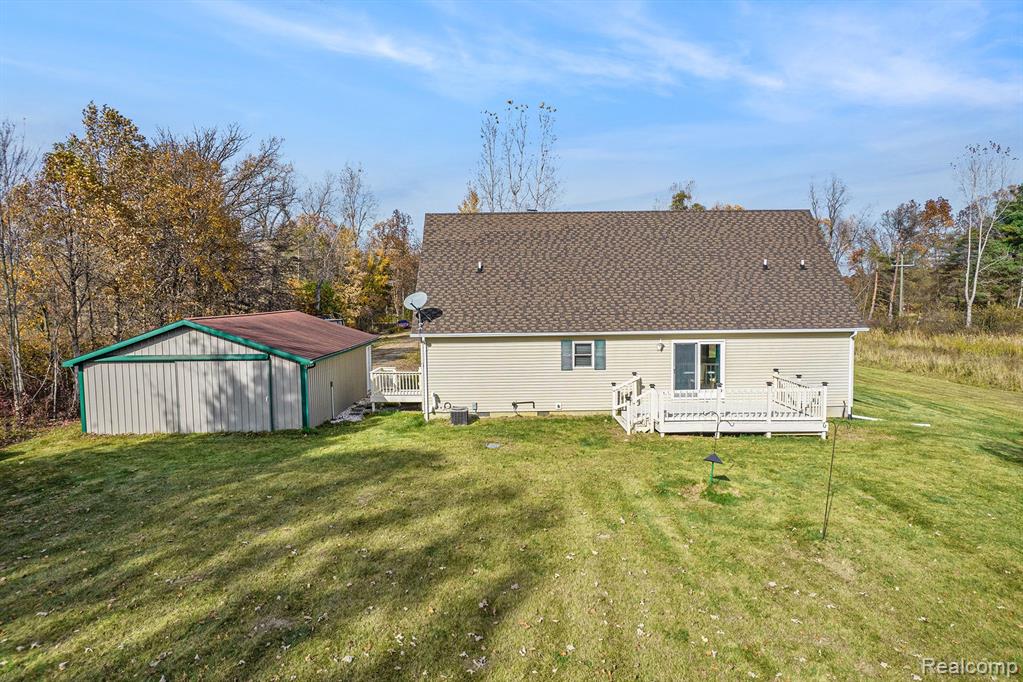509 Miller Lake Rd, Columbiaville, MI 48421 — Photo 44