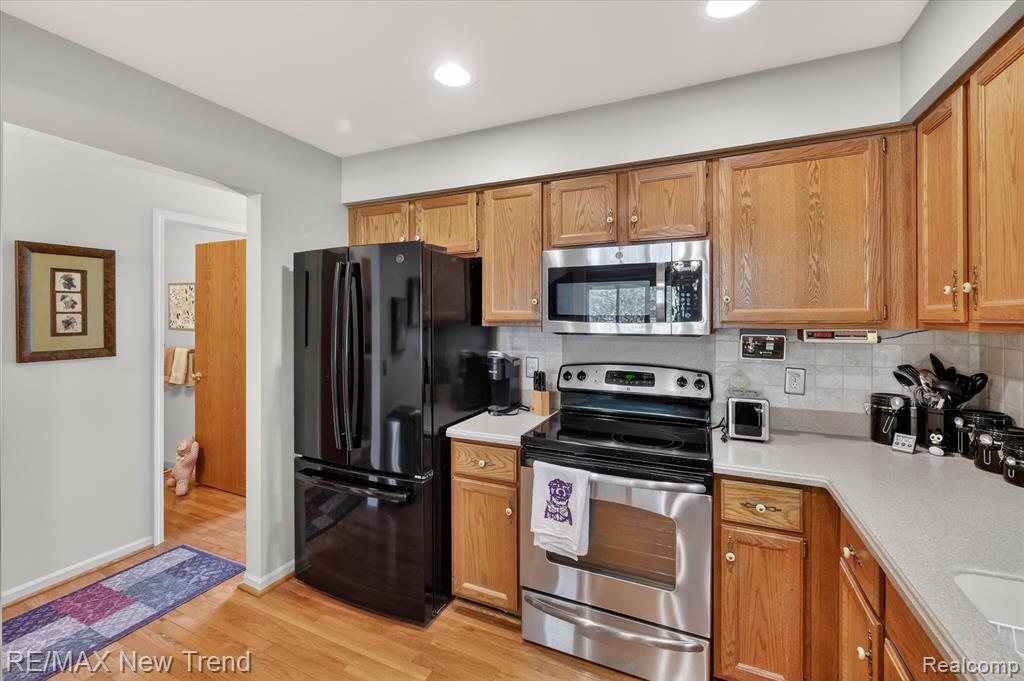4369 Kimberly Lane, Waterford, MI 48329 — Photo 8