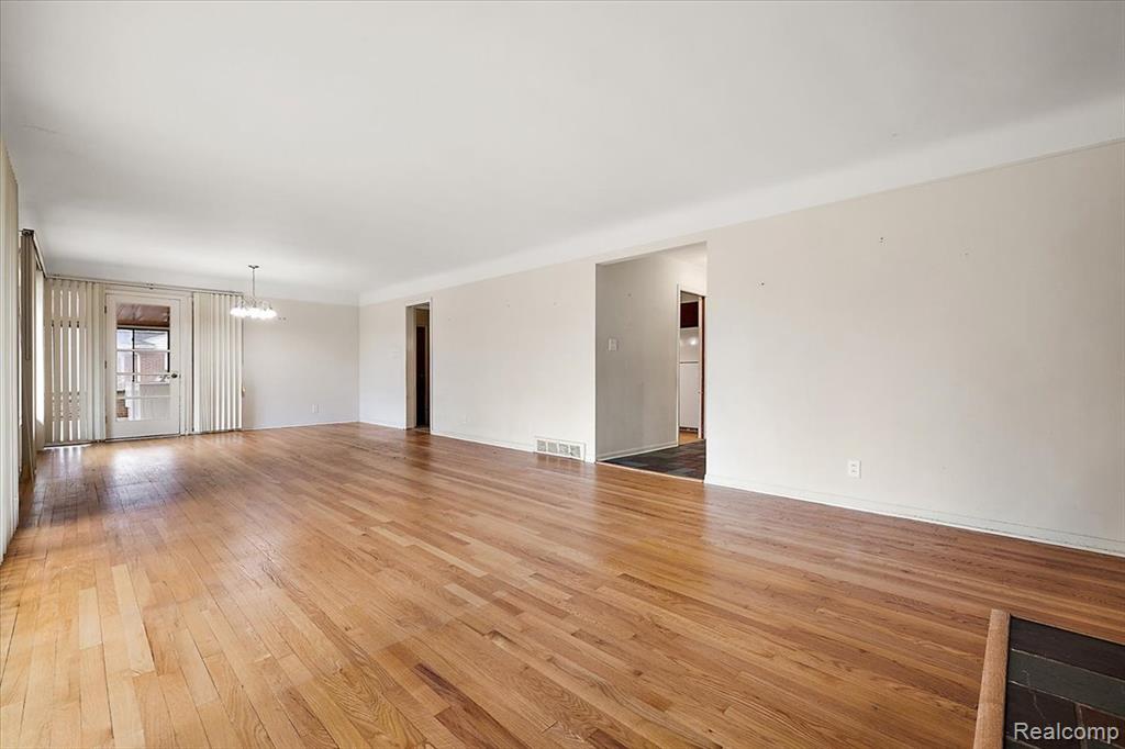 17455 Kinross Avenue, Beverly Hills, MI 48025 — Photo 8