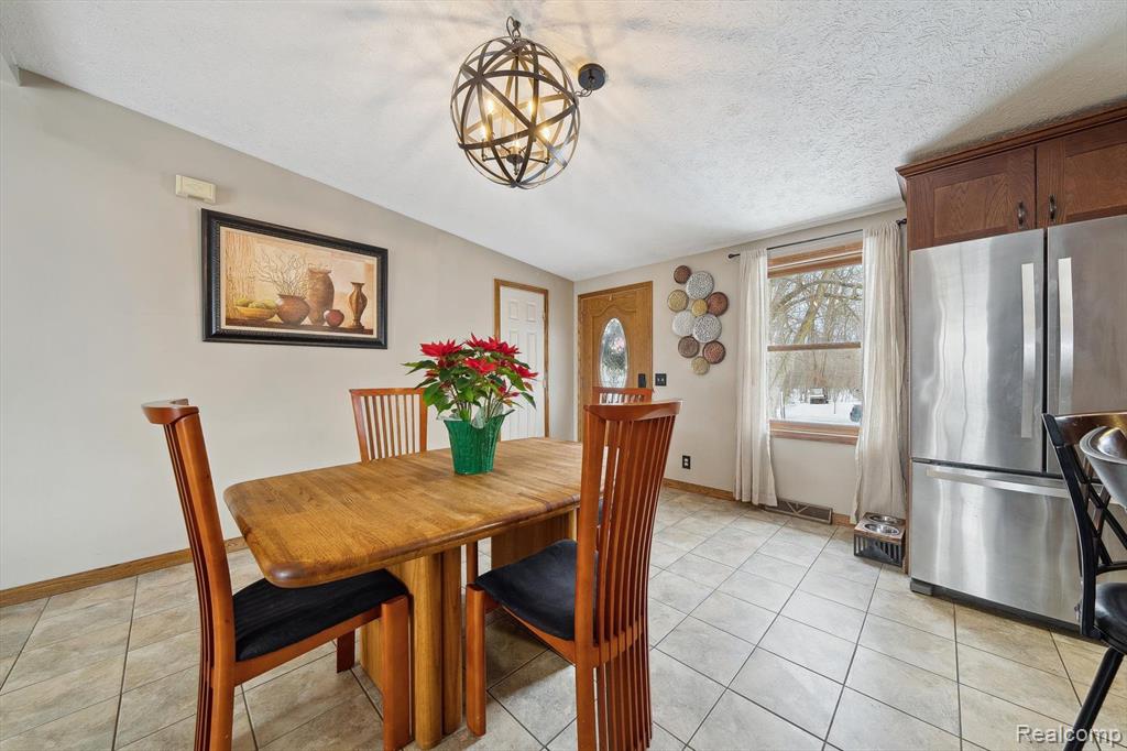 248 Beachway Street, Whitmore Lake, MI 48189 — Photo 5