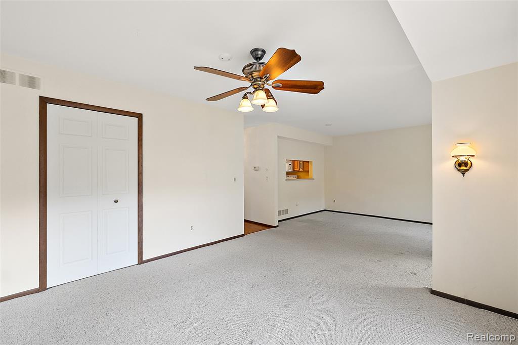 23243 Farmington Road, Farmington, MI 48336 — Photo 8