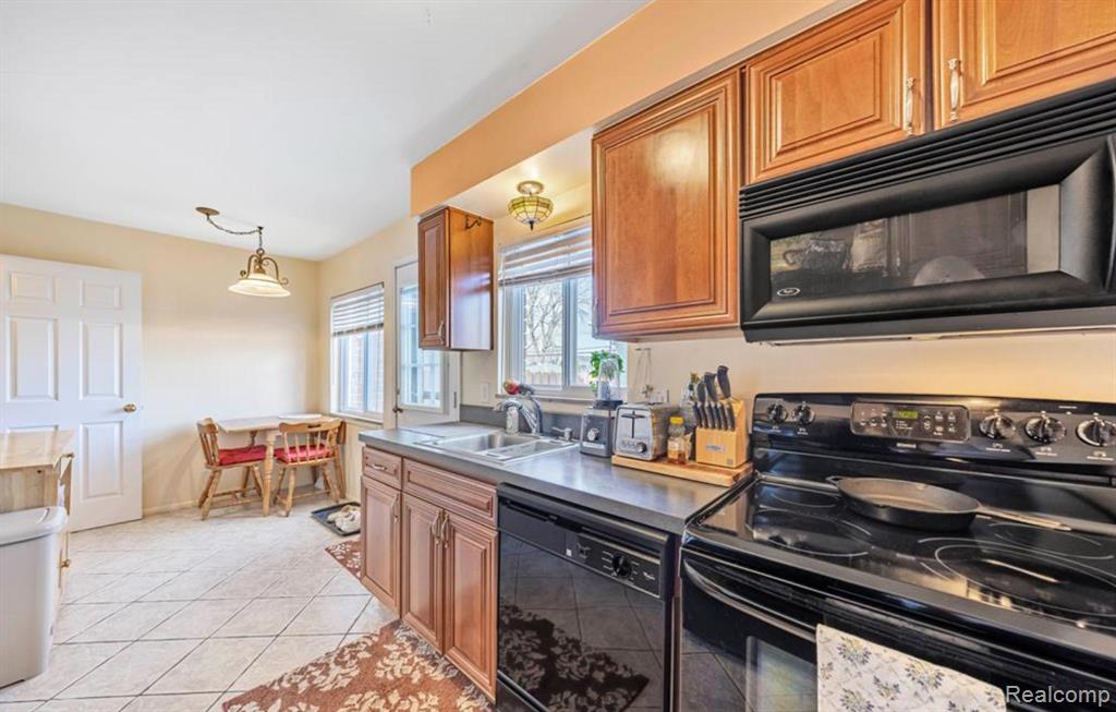 4822 Mansfield Avenue, Royal Oak, MI 48073 — Photo 6