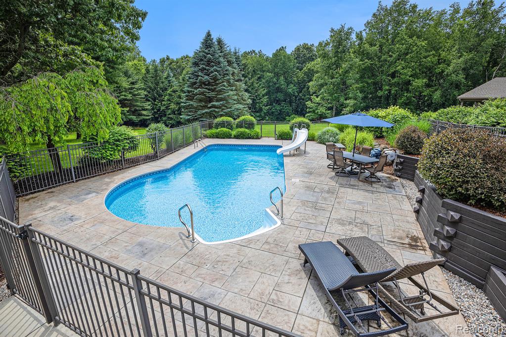4301 Rolling Acres Drive, Hartland, MI 48353 — Photo 58