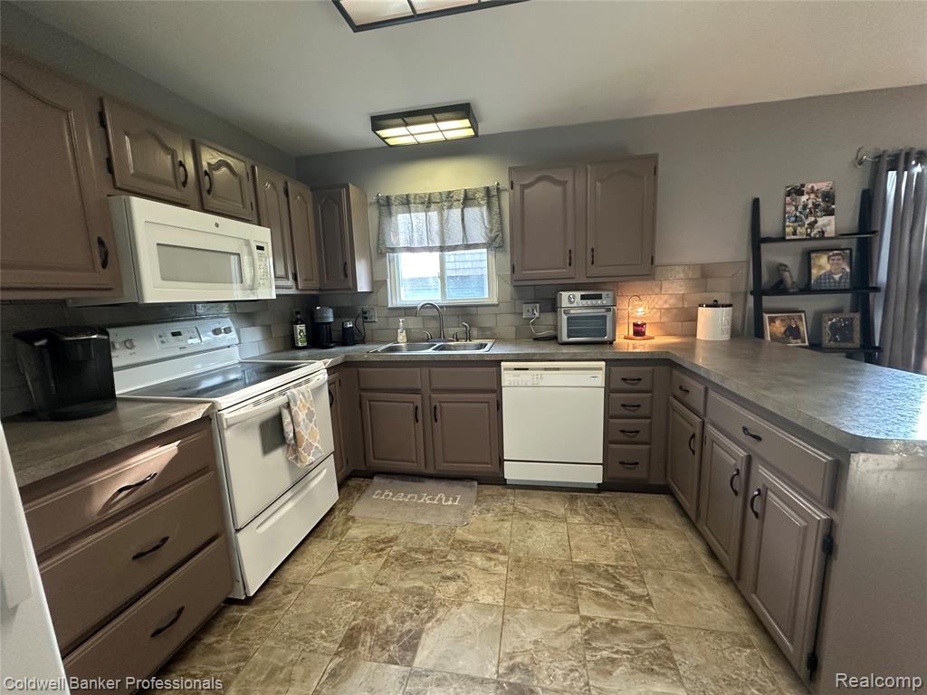 753 Lincoln Street, Lapeer, MI 48446 — Photo 16