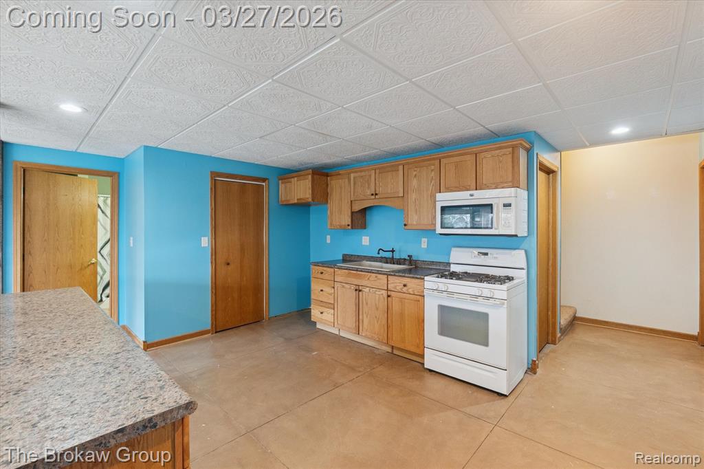 9028 Gale Road, Goodrich Vlg, MI — Photo 62