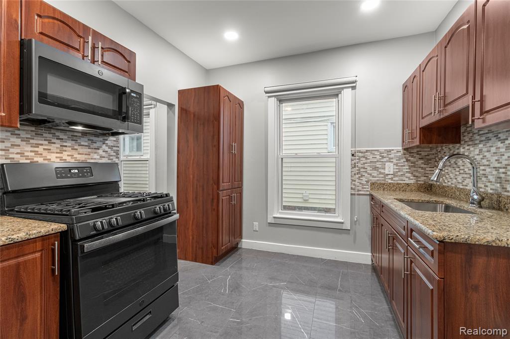 4736 Curtis Street, Dearborn, MI 48126 — Photo 18