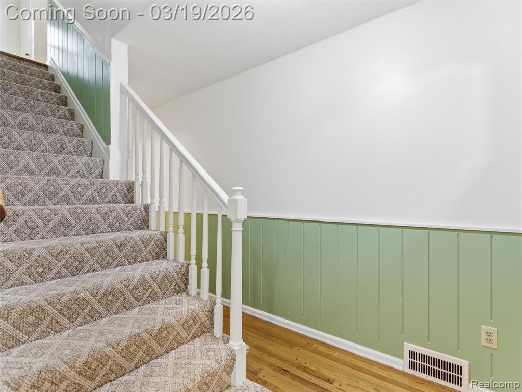 27320 Sunset Boulevard E, Lathrup Village, MI 48076 — Photo 7