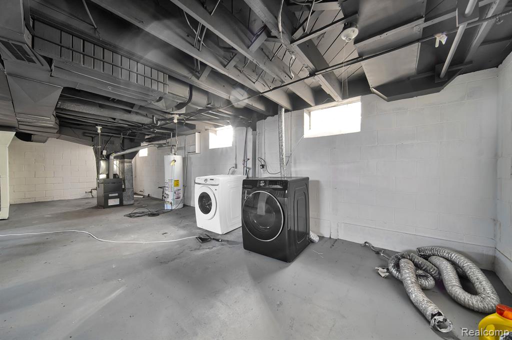 8550 W OUTER Drive, Detroit, MI 48219 — Photo 21