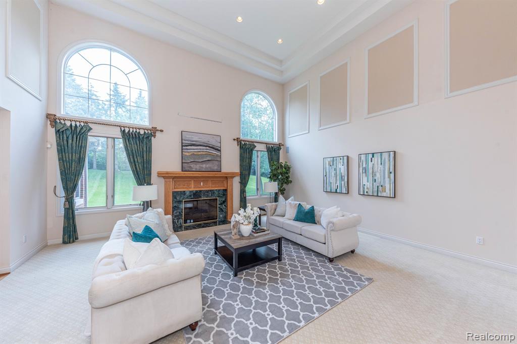 5003 HICKORY POINTE Drive, Orchard Lake Village, MI 48323 — Photo 21