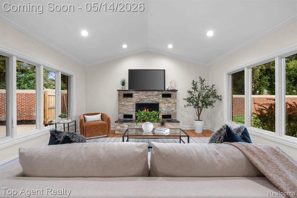 6739 White Pine Court, Bloomfield Hills, MI 48301 — Photo 13