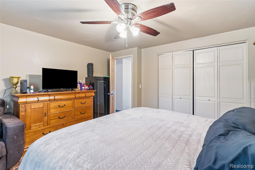 4821 Shelbyshire Drive, Utica, MI 48316 — Photo 8